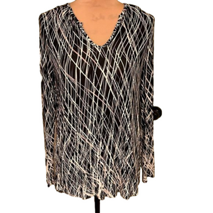 Dalia black and white long sleeve top size medium NWT
